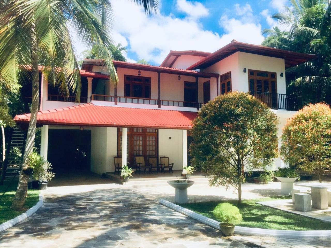 Casa Blanca Hotel Ahangama Exterior foto